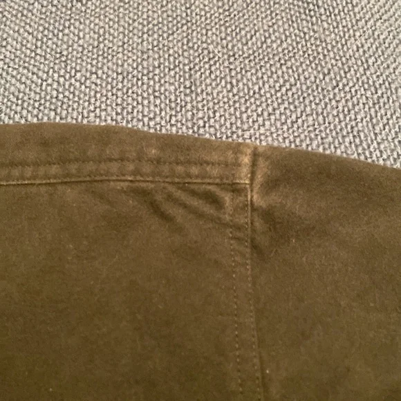 Cabelas mens chamois shirt. Size large. - Picture 6 of 7